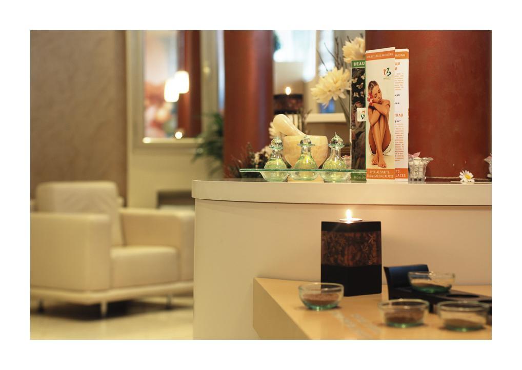 Diplomat Plaza Hotel & Resort ルコヴィト エクステリア 写真