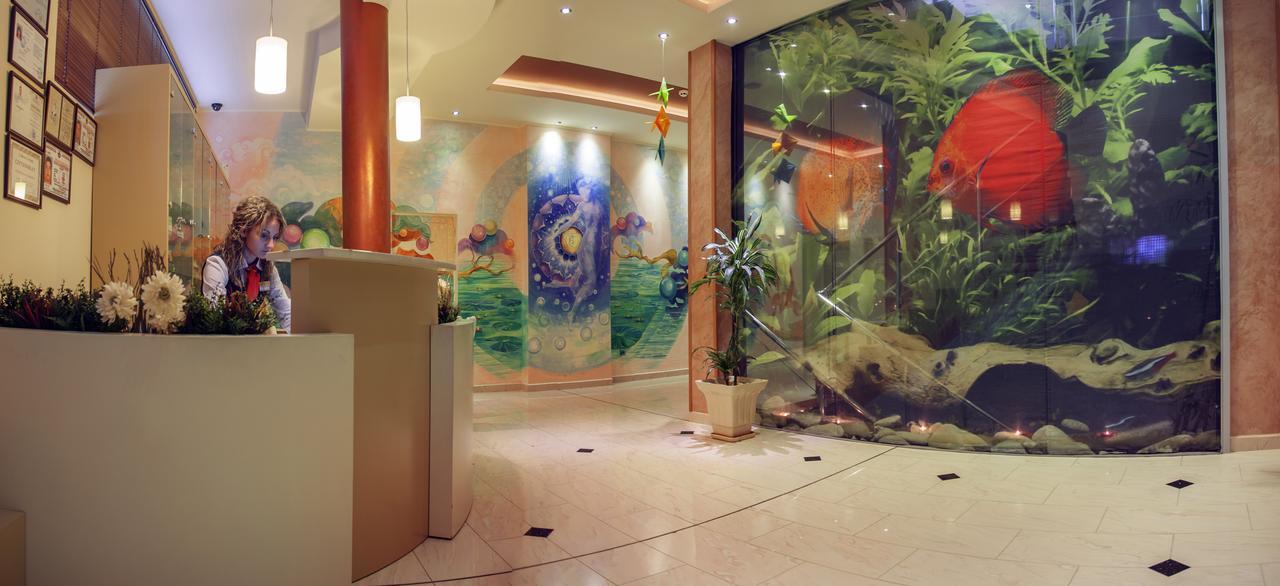 Diplomat Plaza Hotel & Resort ルコヴィト エクステリア 写真