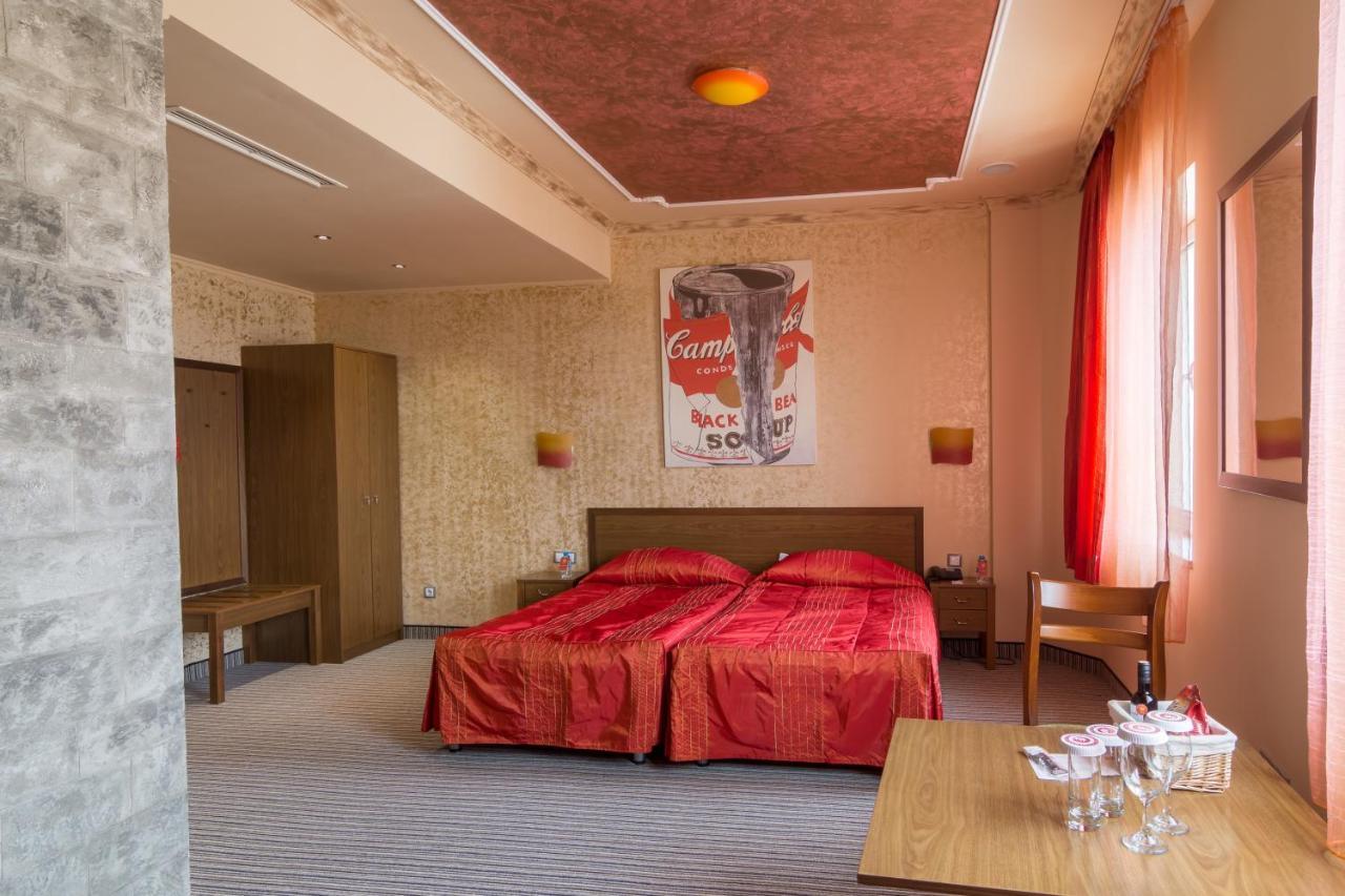 Diplomat Plaza Hotel & Resort ルコヴィト エクステリア 写真